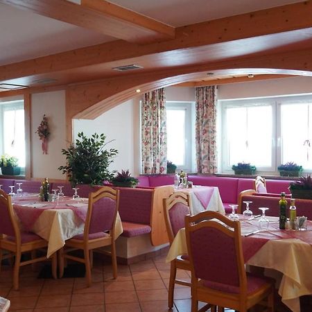 Hotel Alpenrose Passo Rolle Buitenkant foto
