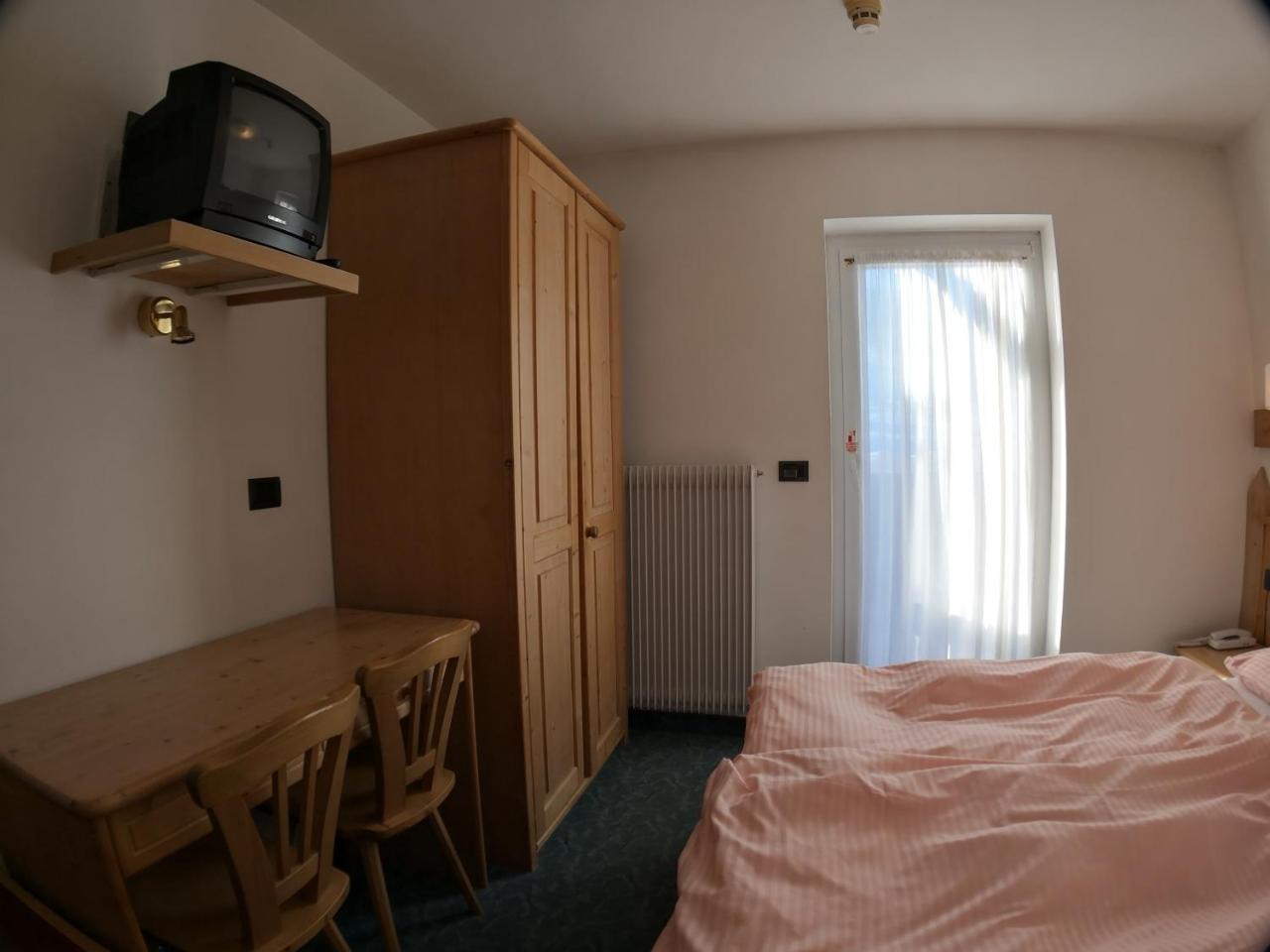 Hotel Alpenrose Passo Rolle Buitenkant foto