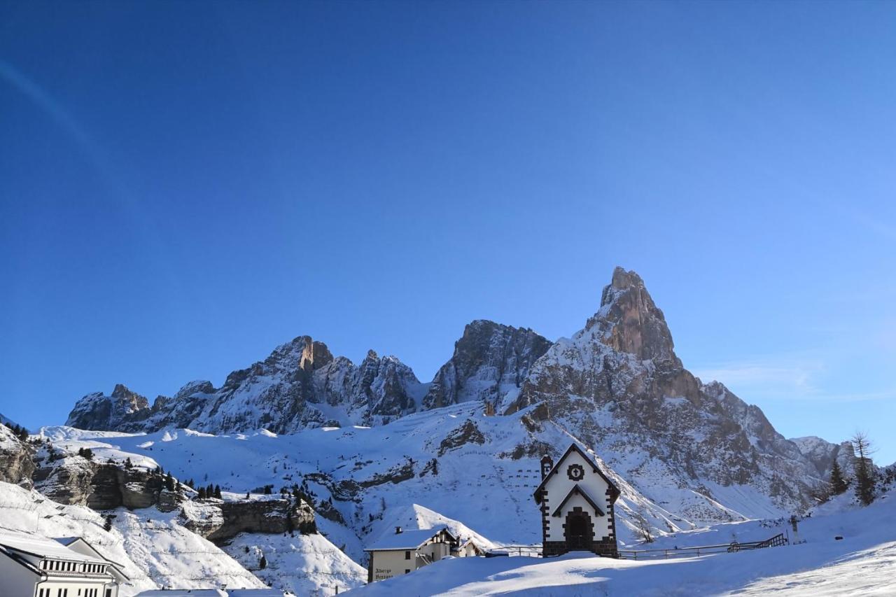 Hotel Alpenrose Passo Rolle Buitenkant foto