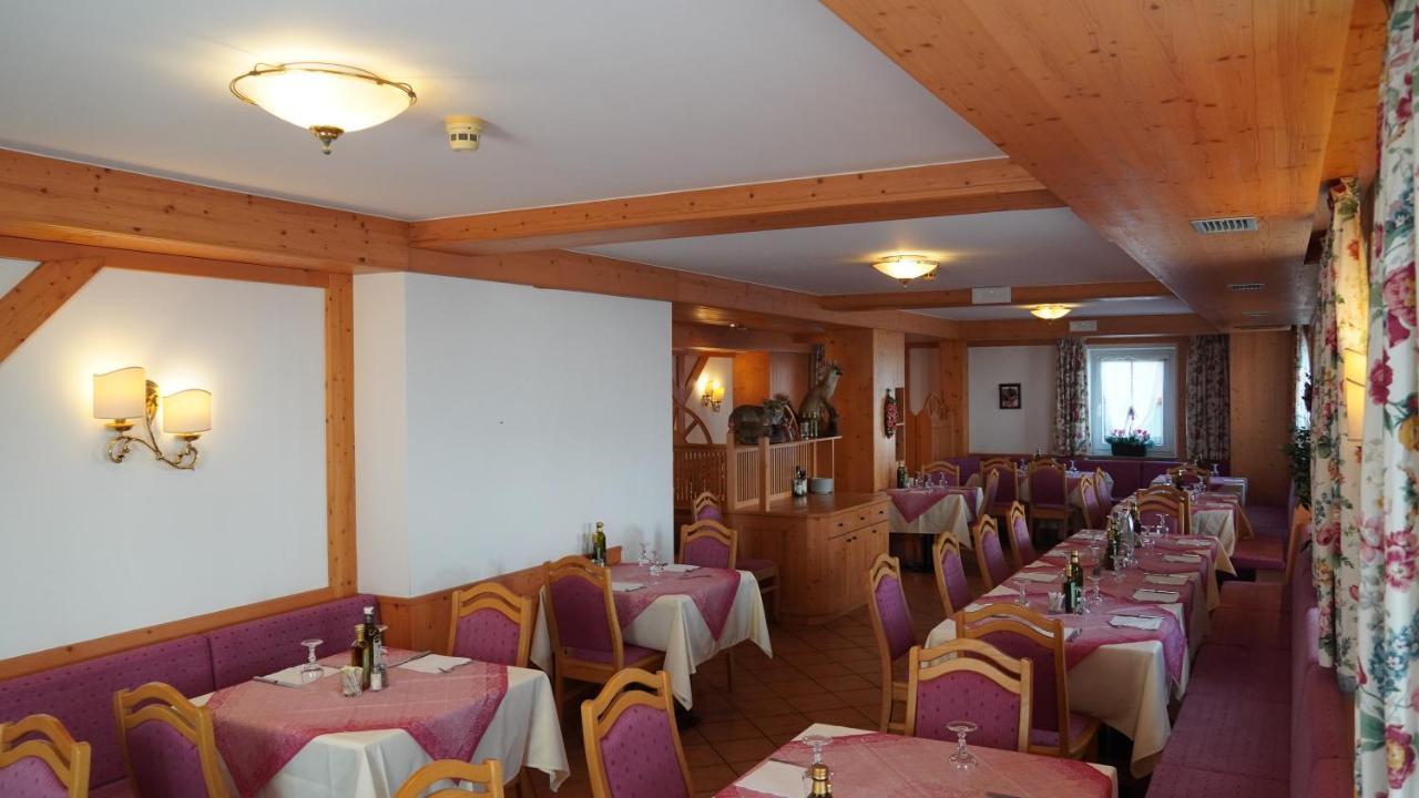 Hotel Alpenrose Passo Rolle Buitenkant foto